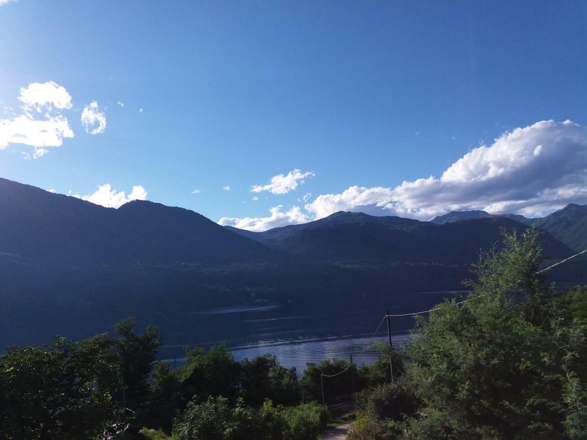 Lago D'Orta Appartamento Con Vista Pettenasco Luaran gambar