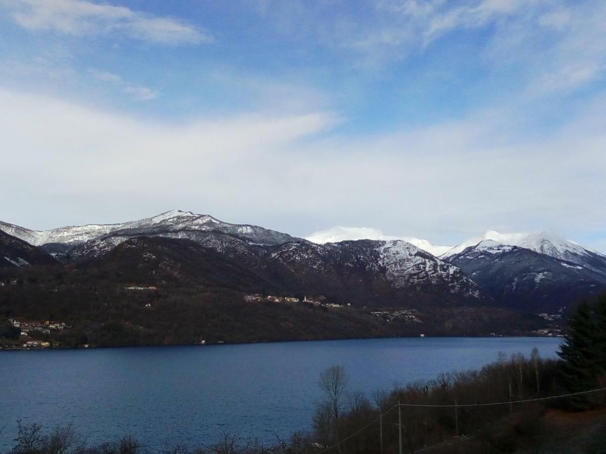 Lago D'Orta Appartamento Con Vista Pettenasco Luaran gambar