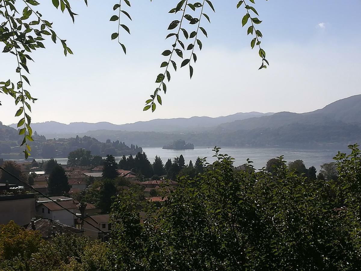Lago D'Orta Appartamento Con Vista Pettenasco Luaran gambar