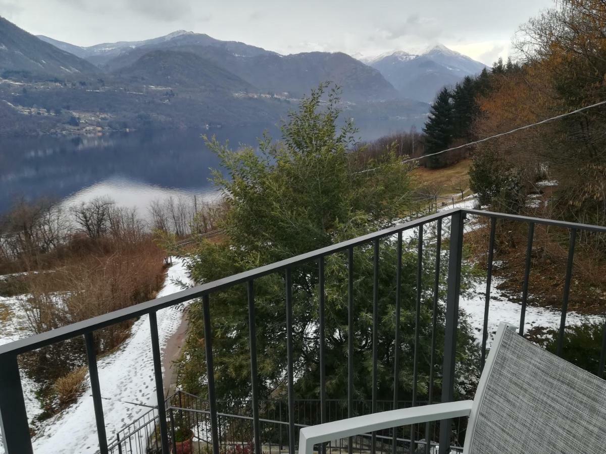 Lago D'Orta Appartamento Con Vista Pettenasco Luaran gambar