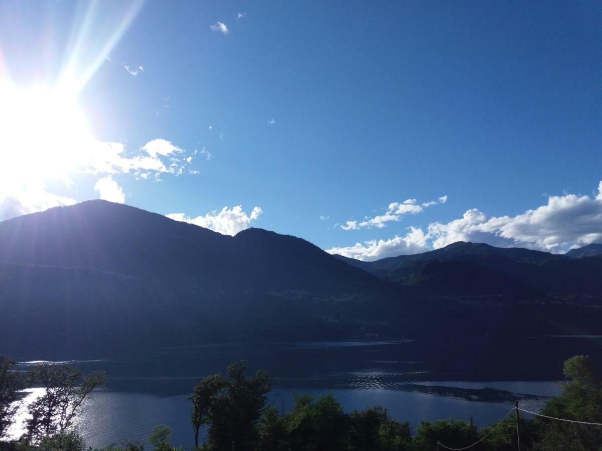 Lago D'Orta Appartamento Con Vista Pettenasco Luaran gambar
